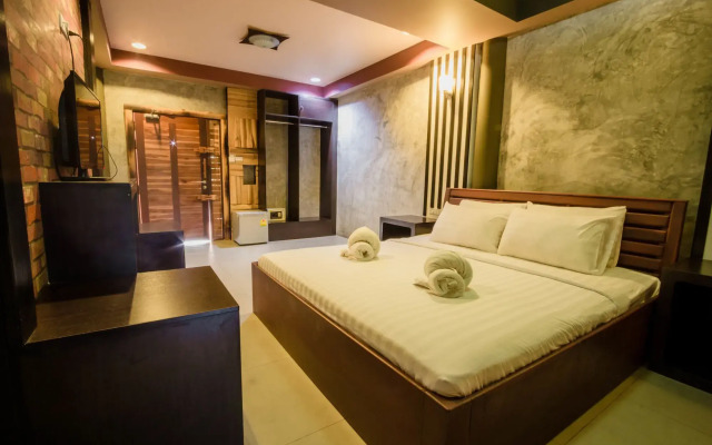 Riverpool Resort