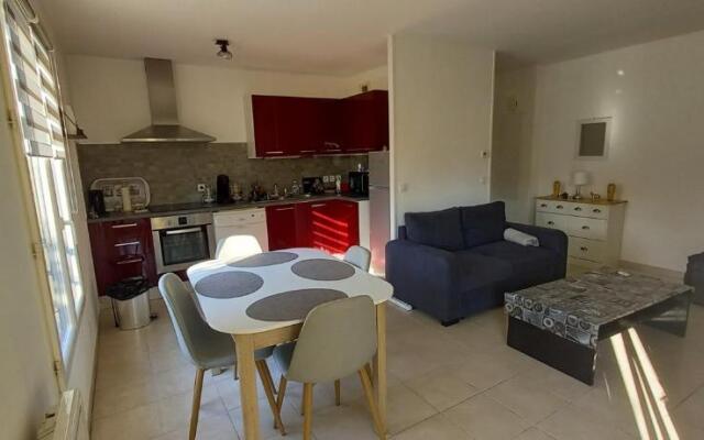 Var Roquebrune sur argens tres joli appartement