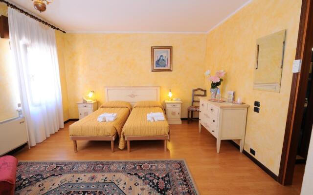 Hotel Siros