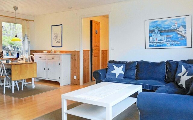 6 Person Holiday Home in Skärhamn