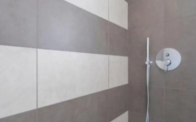 Newly Renovated Modern two Room Apartment