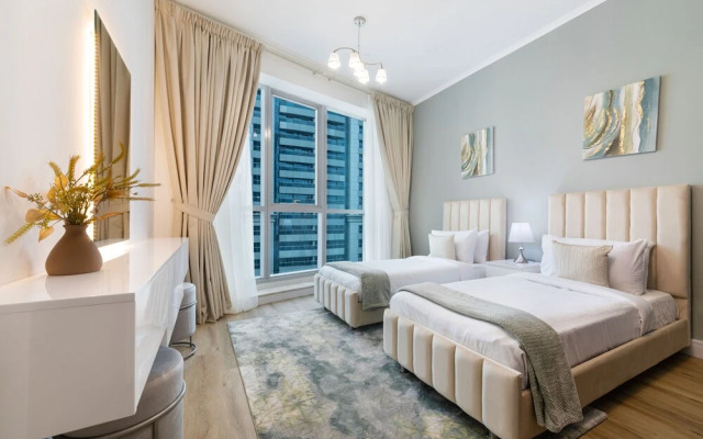 Maison Privee - High-Floor Trendy Apt w/ Marina, Palm & Ocean Vws