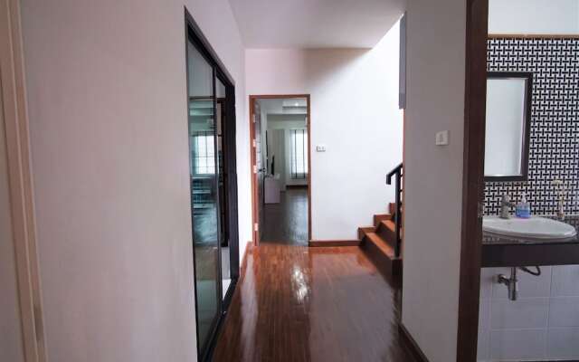 Lan House Pool Villa
