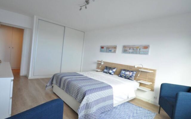 Overlooking the Marina, central location | Petronella Marina Apartment