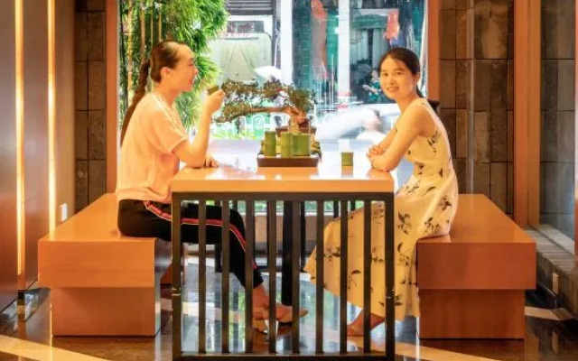 shuangtian yazhu hotel