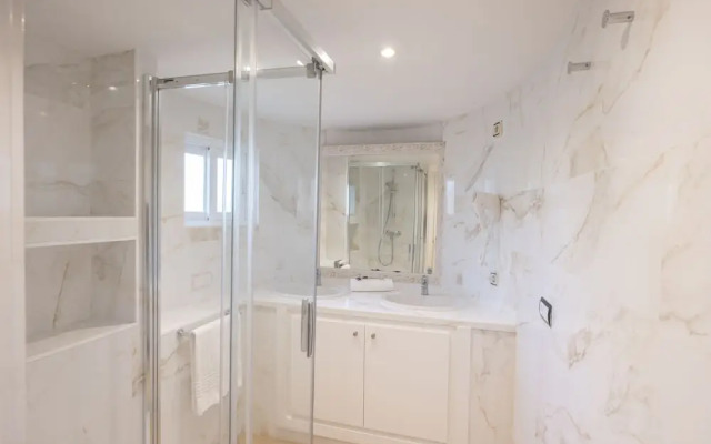 Apartamentos Blanco Sol