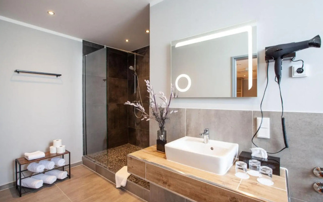 Elens Hotel