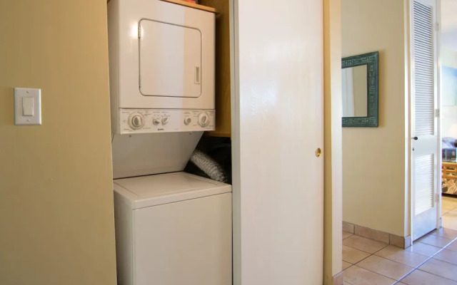 Papakea J103 2 Bedroom Condo by RedAwning