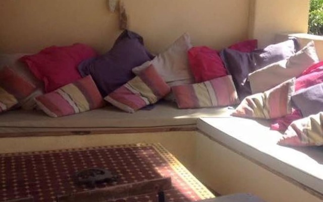 Villa With 4 Bedrooms in Althen-des-paluds, With Private Pool, Enclose