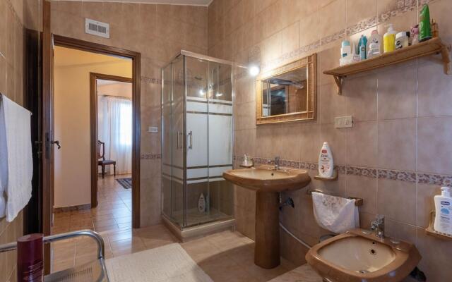 Splendid Villa with swimming pool a stone's throw from Palermo