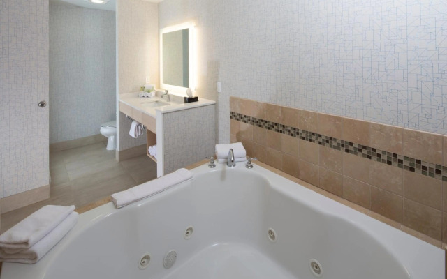 Holiday Inn Express & Suites Rochester Hill - Detroit Area by IHG