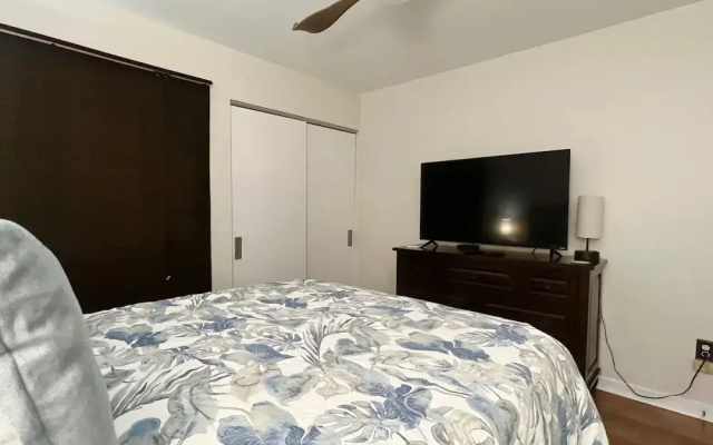1622 Live oak Park