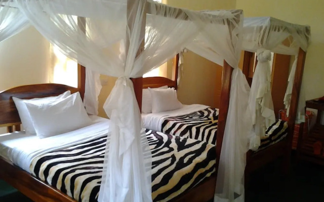Flamingo Safari Lodge