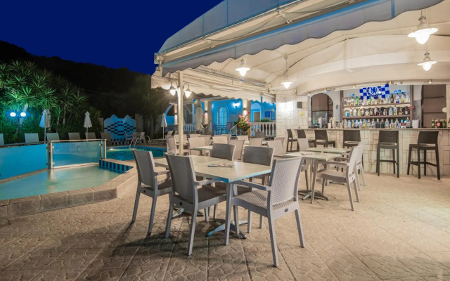 Daisy Hotel, Tsilivi