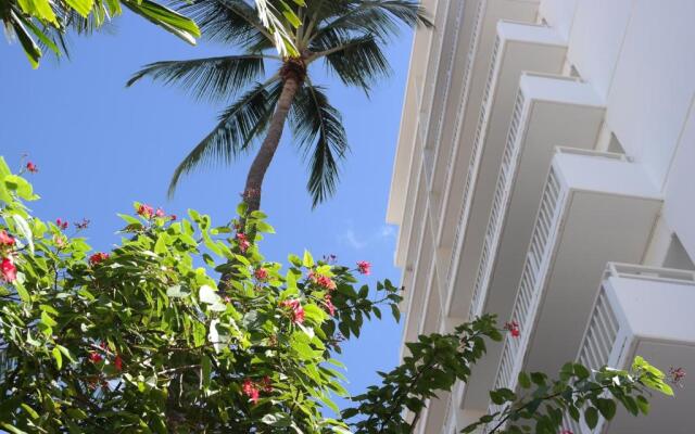 Oasis Hotel Waikiki