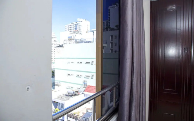 Long Beach Nha Trang Hotel