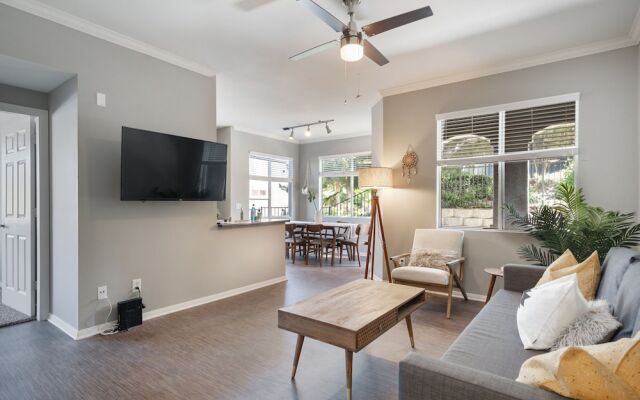 The Luxe Suites of Oceanside with Pool & Gym
