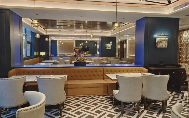 Regency Apartment Hotel