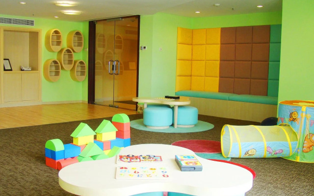 25hours Hotel Jakarta The Oddbird