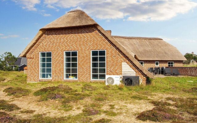 12 Person Holiday Home in Ringkobing-by Traum