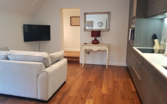 Riverside Apartments Stamford