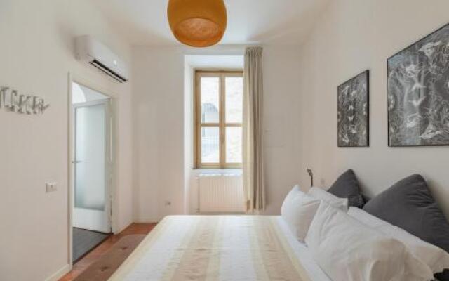 Iflat Monti Charming Apartment