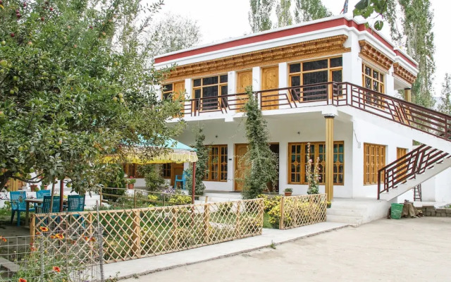 Sha Cho Guest House