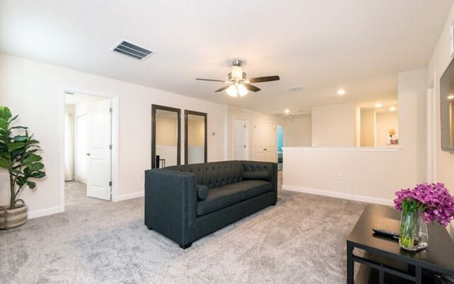 1625maids 8 Bedroom Villa