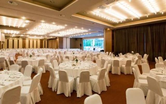 Elpida Resort & Spa