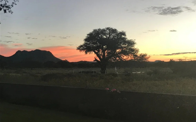 OUT OF Nature Country Lodge