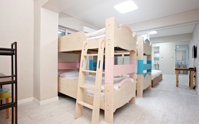 KStar Stay Residence Hoehyun - Hostel