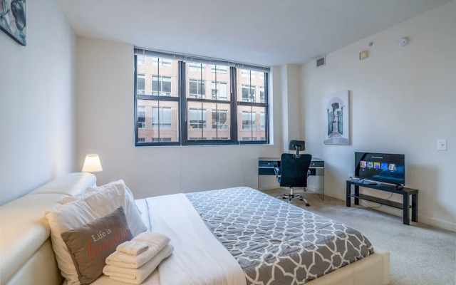 Heaven on Baltimore Harborfront Fully Furnished Apartments