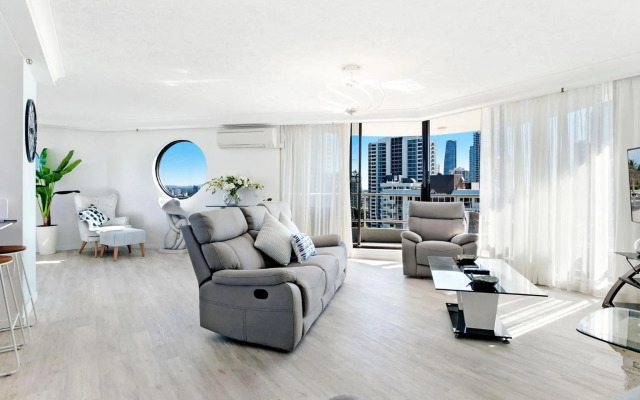 Acapulo 2 Bed Ocean View Surfers Paradise