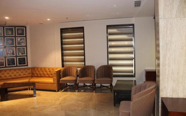 Bellmont Hotel Noida