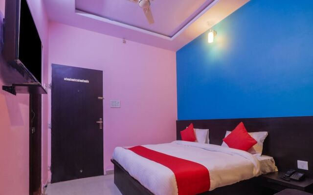 OYO 24615 Hotel Shivam Palace