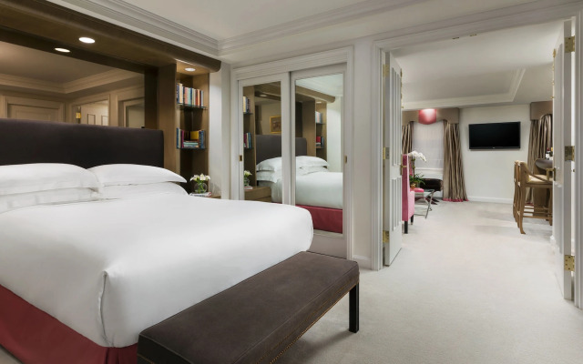 The Michelangelo Hotel