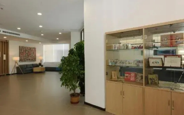 HanTing Hotel (Tianjin South Station)