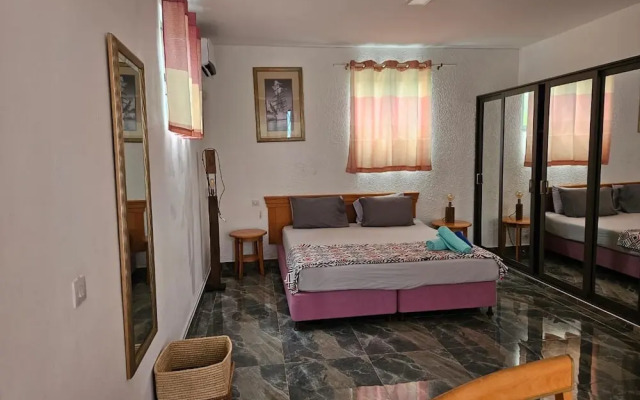 Spacious 4-bed Villa in Flic en Flac Roof top bar