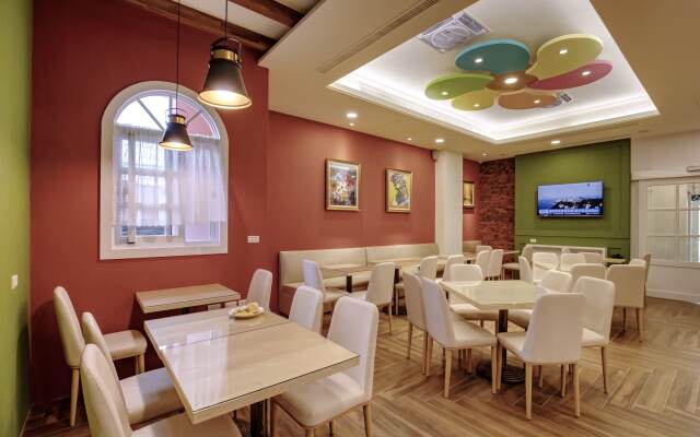 Joy Hotel