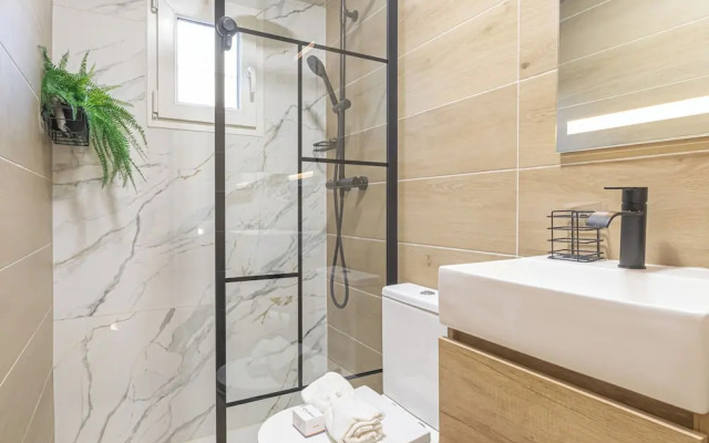 Puerto Banus Near La Sala By The Sea