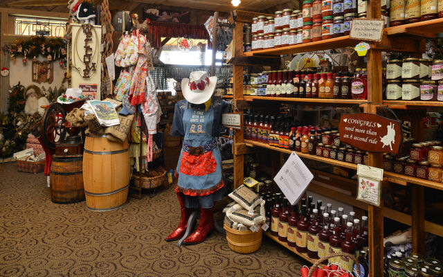 Buffalo Bill Village Cabins