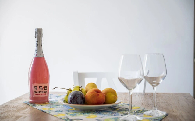 Madreperla Apartment On Sea Shore