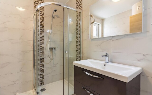 Nice Home in Medulin With Wifi and 3 Bedrooms