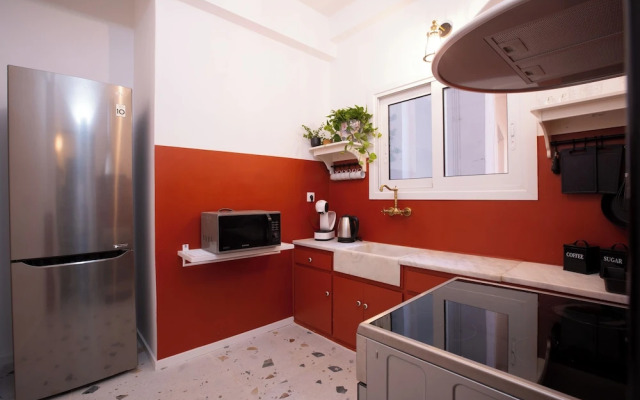 Ruby's Urban Residence Koukaki