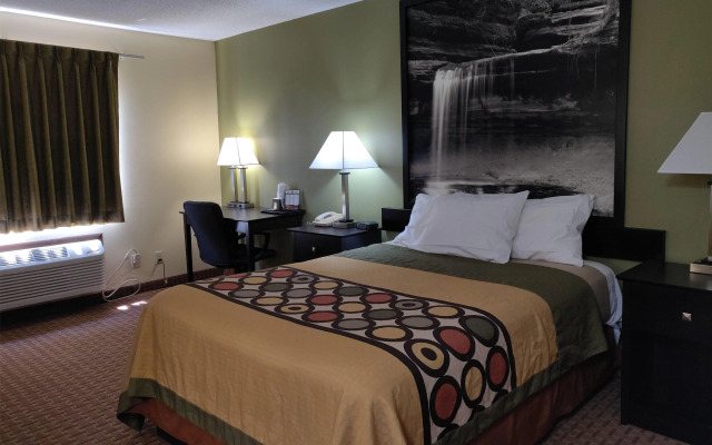 Super 8 by Wyndham DeKalb IL