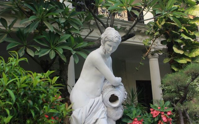 The GRAND PALACE Hotel - YOGYAKARTA