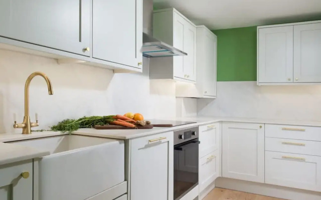 Notting Hill Mews House Sleeps 8