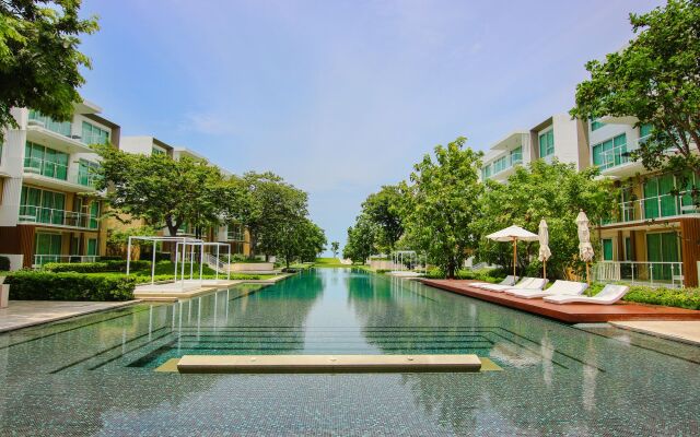 Hua Hin Luxury Beachfront Condo By Mon