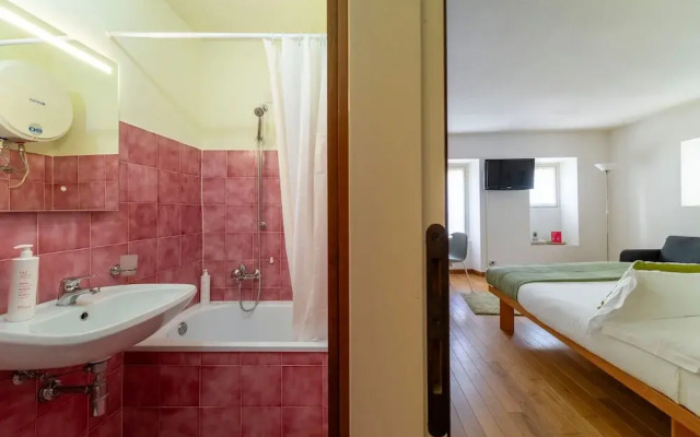 Tremezzo Cozy Studio by Wonderful Italy