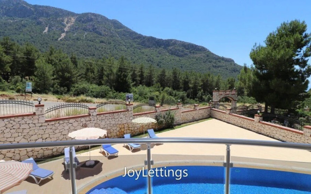 Villa NKL1 by JoyLettings